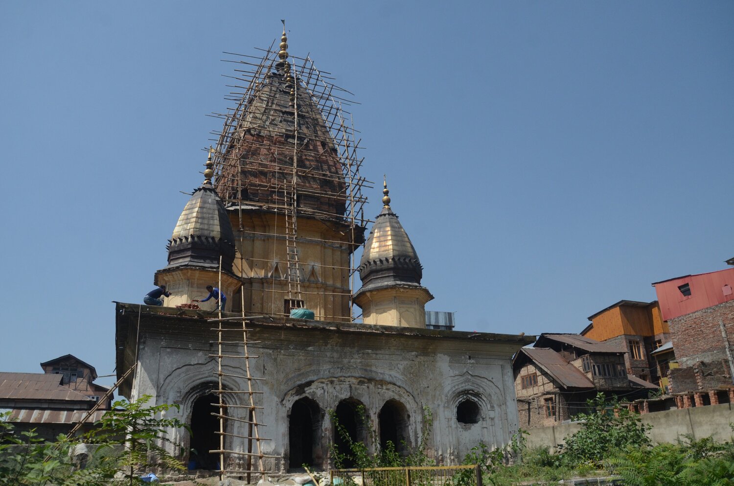 Hindu Temples & Gurdwaras to be Renovated by Pakistan Govt
