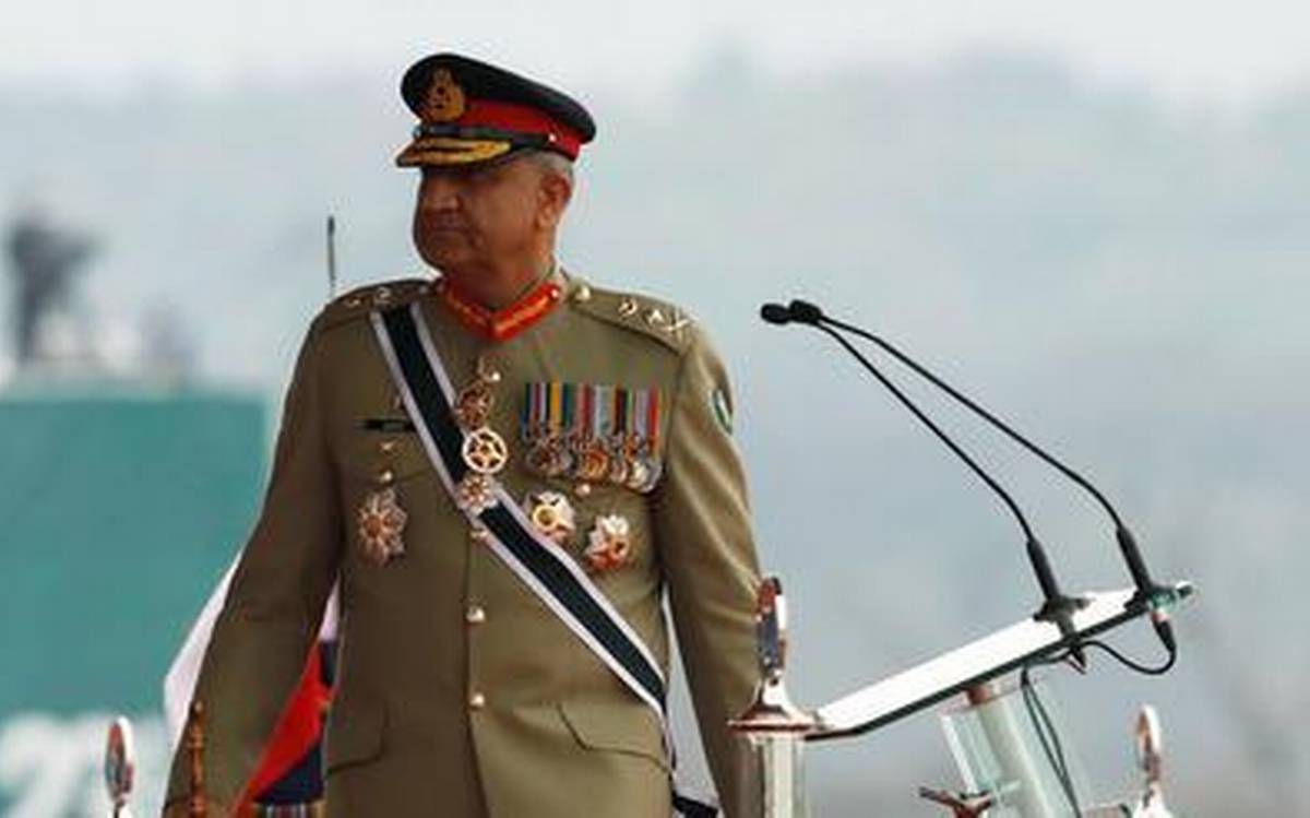 In Imran Khan's Pakistan, military is the de facto ruler
