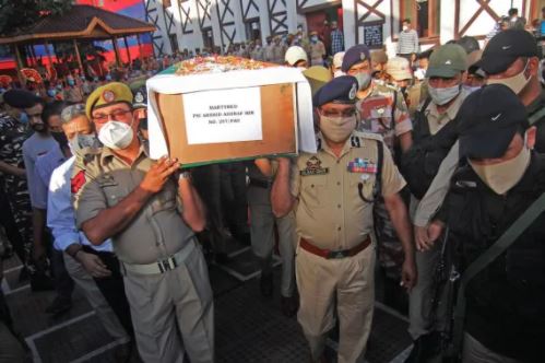 Police Officer Shot Dead In Srinagar, Incident Caught On Camera