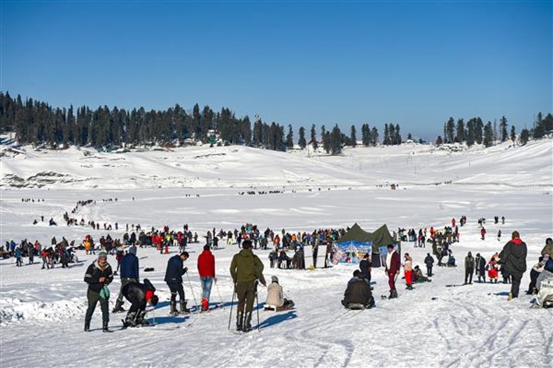 Winter- A joyful season for the Tourists.